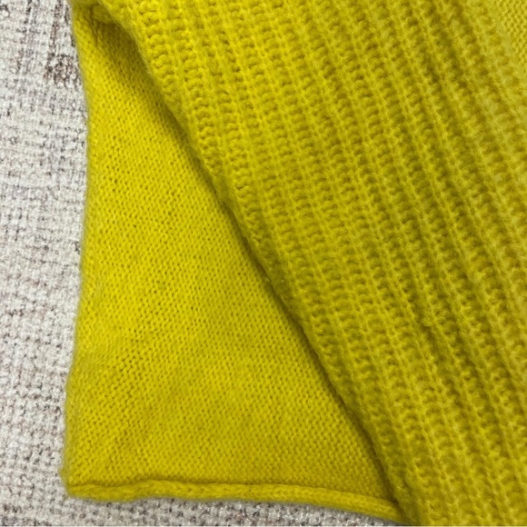 Wray Henry Cropped Wool Blend Cardigan Blazing Yellow - Picture 5 of 8